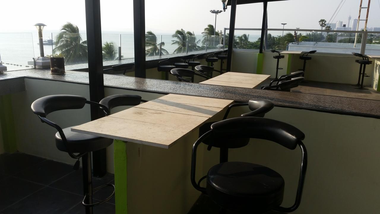 Barfly Pattaya Hotel Jomtien Beach Exterior photo