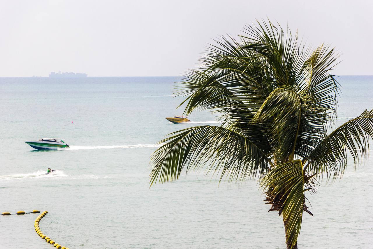 Barfly Pattaya Hotel Jomtien Beach Exterior photo